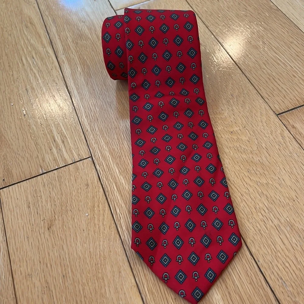 Lord & Taylor Red & Light Green Diamond Print Silk Tie